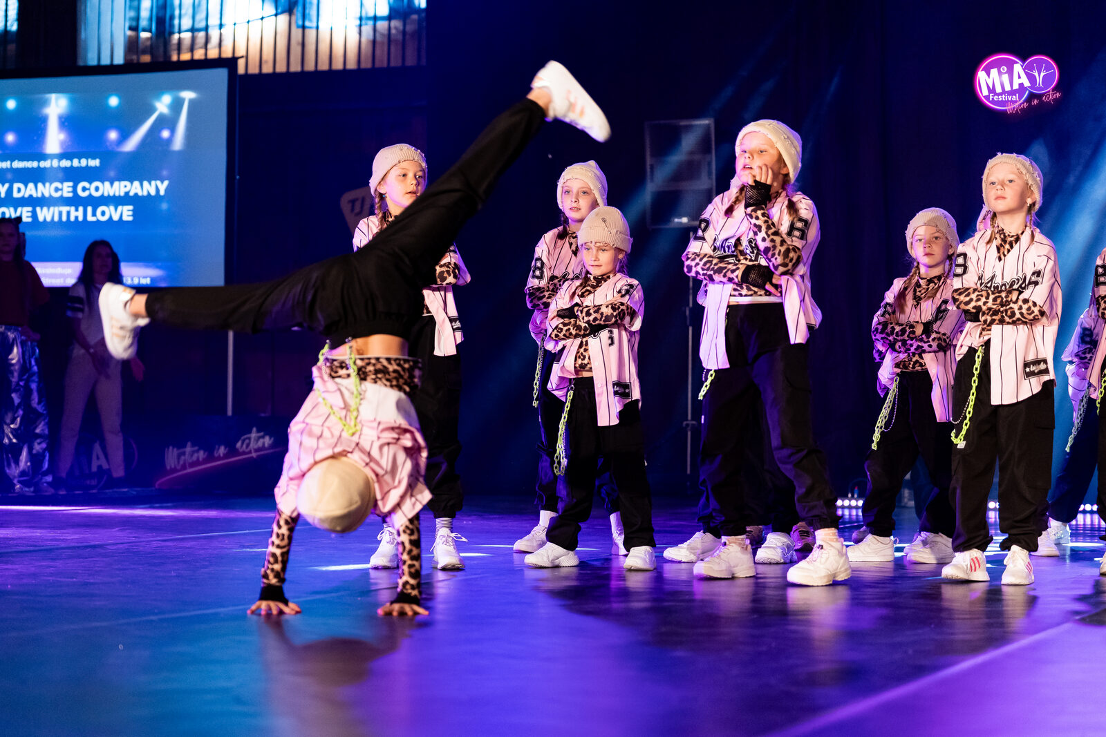 Spicy Bubbliz — Sanny Dance Company